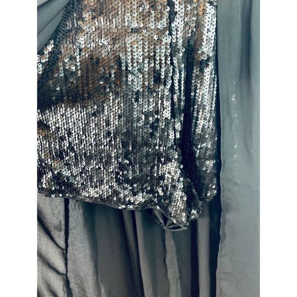 Francesca's‎ Spaghetti Strap Sequin Romper Size XS - Picture 3 of 8